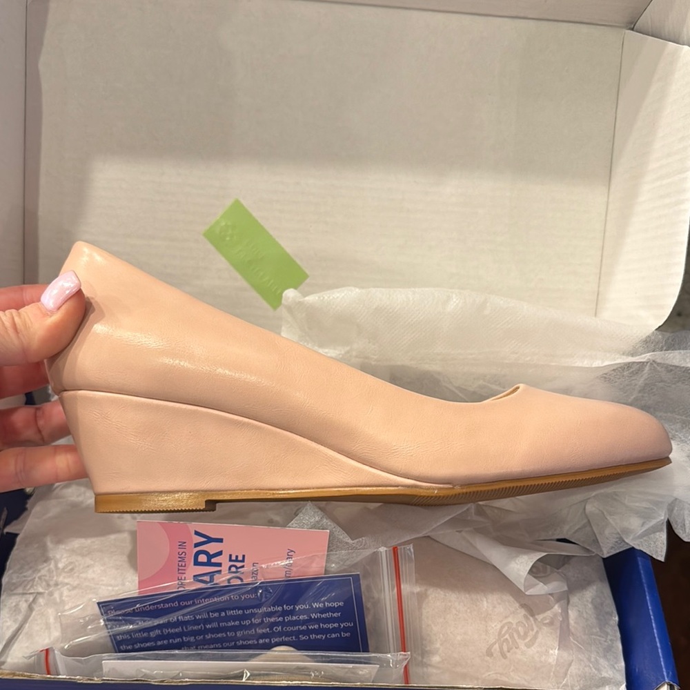 Elegant Women's Pink Wedge Shoes